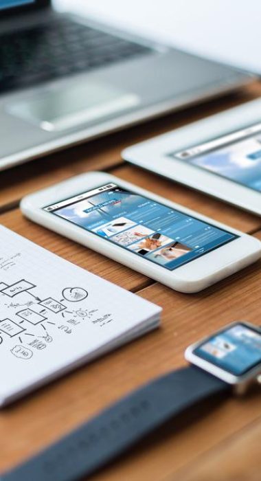 Image describe all devices that fits for responsive web design